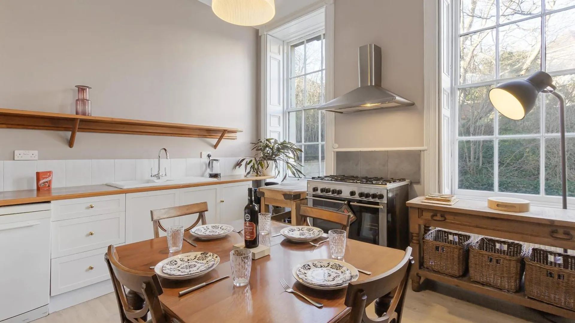 The Ritz 2 Bedroom Serviced Apartment By Altoluxoexperience Short Lets & Serviced Accommodation With Free Wifi Bristol