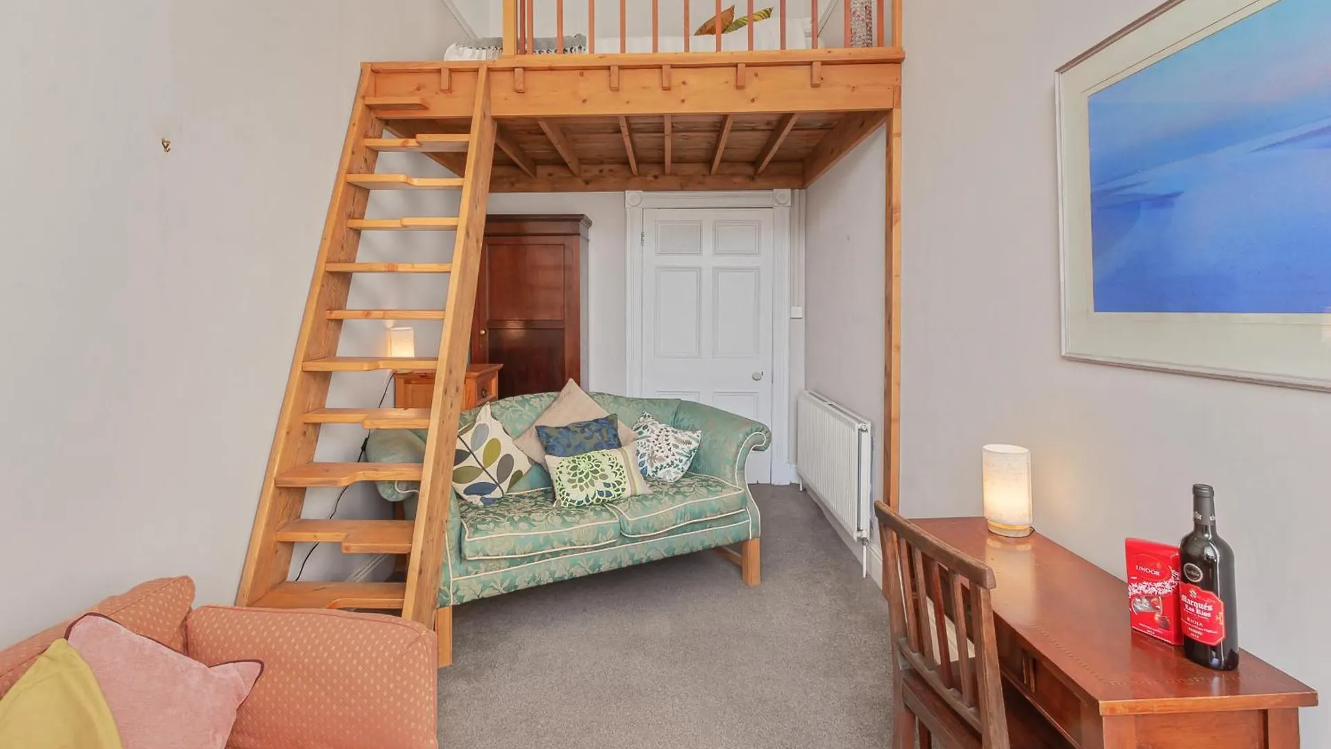 The Ritz 2 Bedroom Serviced Apartment By Altoluxoexperience Short Lets & Serviced Accommodation With Free Wifi Bristol United Kingdom