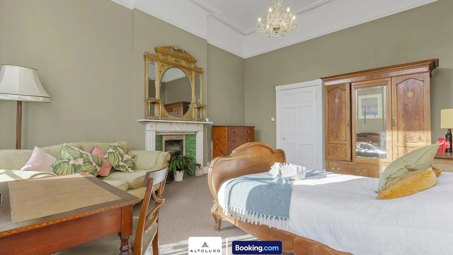 The Ritz 2 Bedroom Serviced Apartment By Altoluxoexperience Short Lets & Serviced Accommodation With Free Wifi Bristol