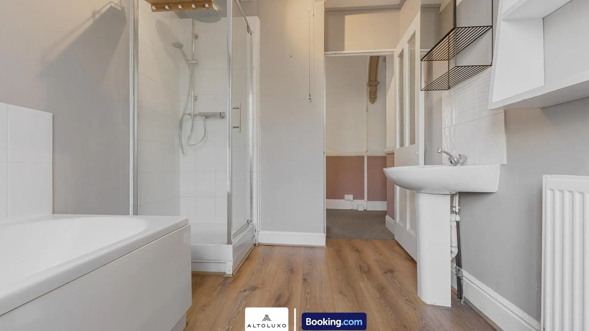 The Ritz 2 Bedroom Serviced Apartment By Altoluxoexperience Short Lets & Serviced Accommodation With Free Wifi Bristol